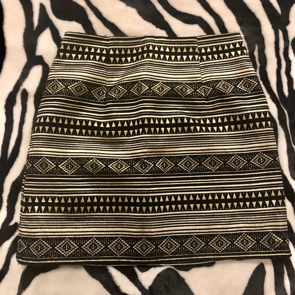 Black and Gold metallic mini skirt - FINAL DAY TO PURCHASE!!! - Picture 2 of 5